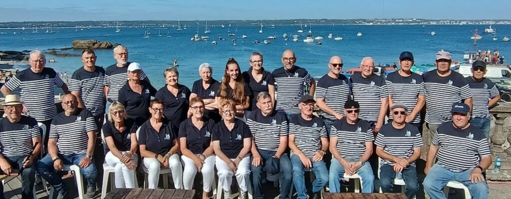 Les CAP HORNIERS animaient le repas de la SNSM à la cale de Beg Meil